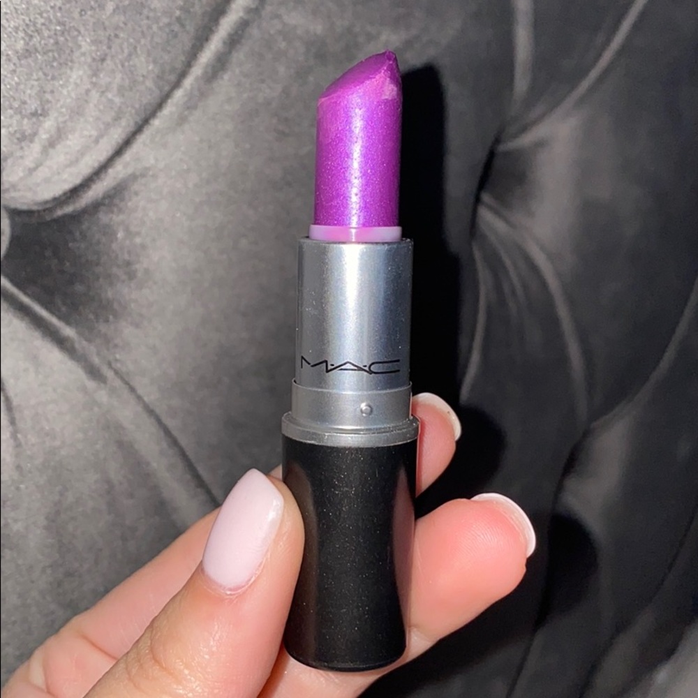 MAC Violetta Lipstick